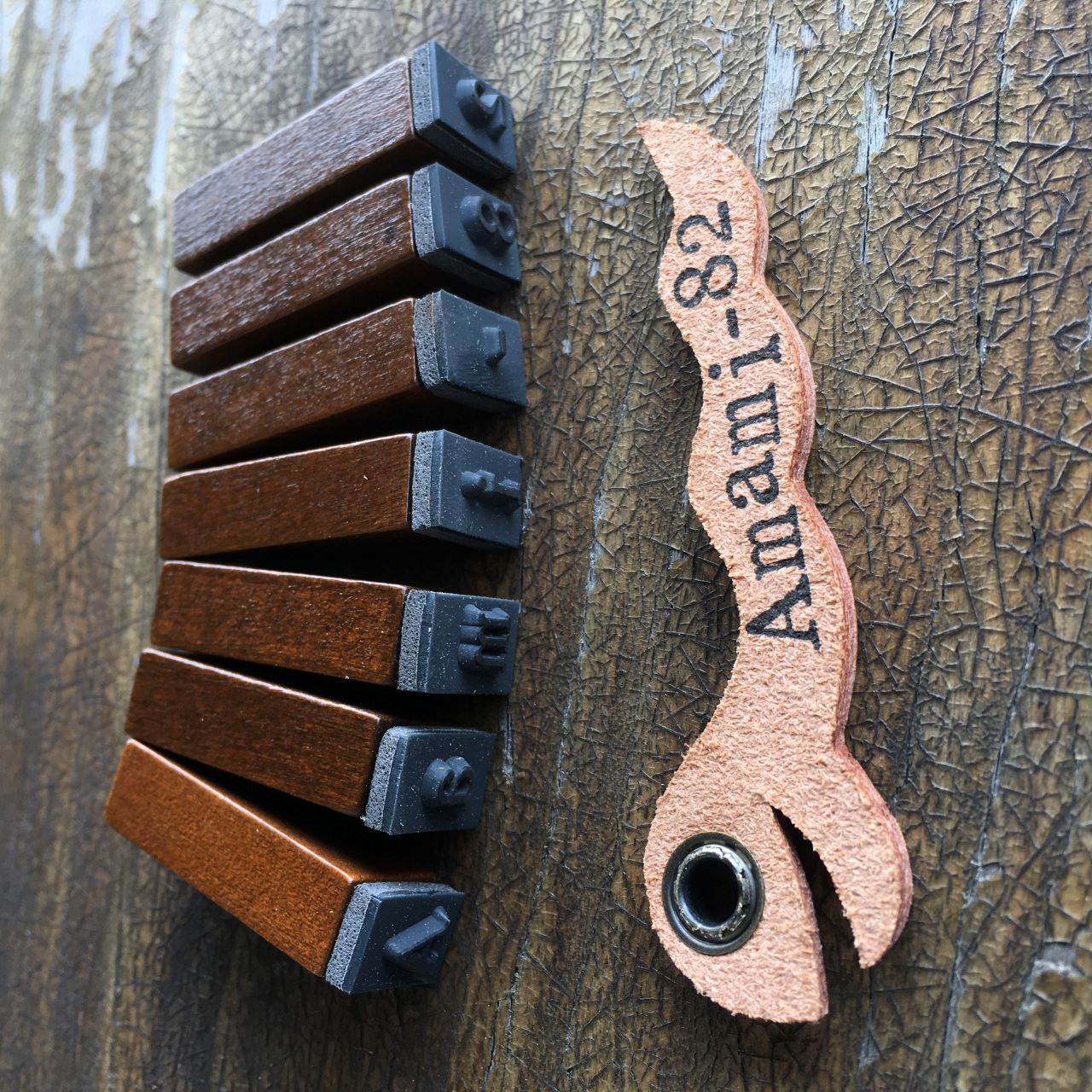 原ハブ屋奄美(ハブマスコット製作体験)