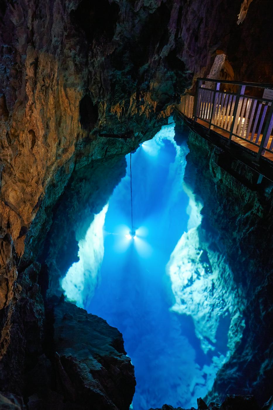 龍泉洞・龍泉新洞科学館