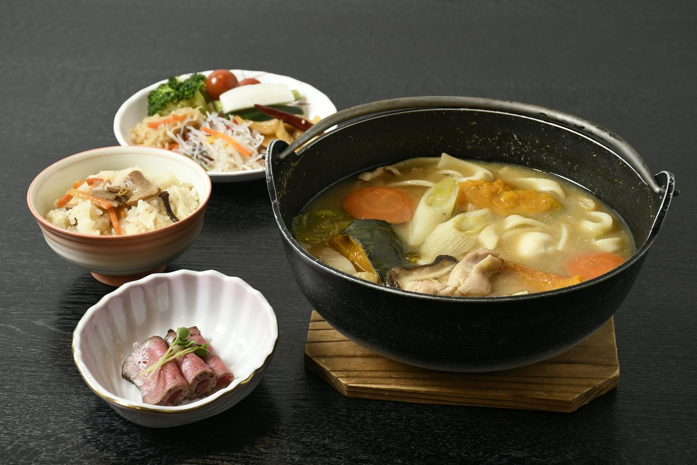 桔梗信玄餅詰め放題付 ほうとうランチセットプラン