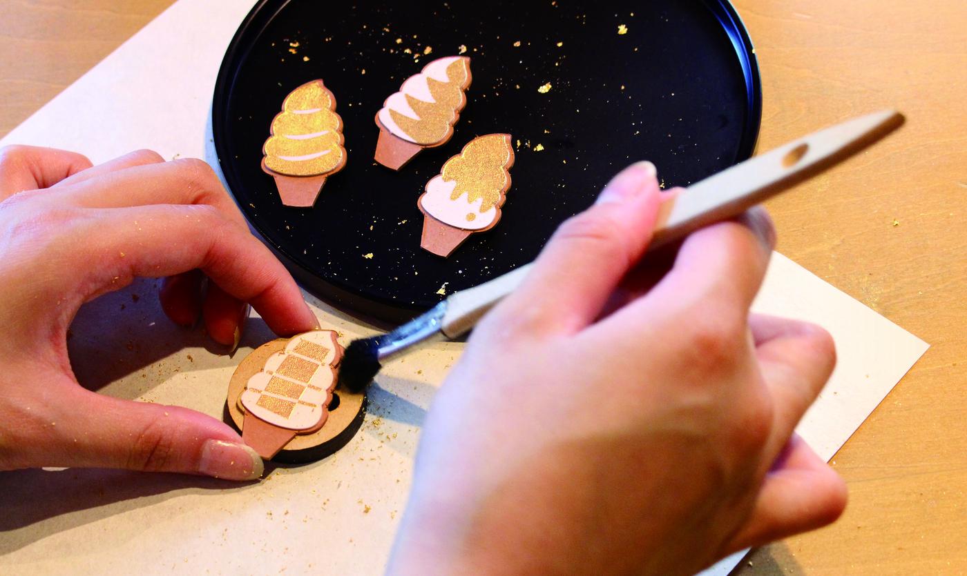 金箔ソフトバッチ体験