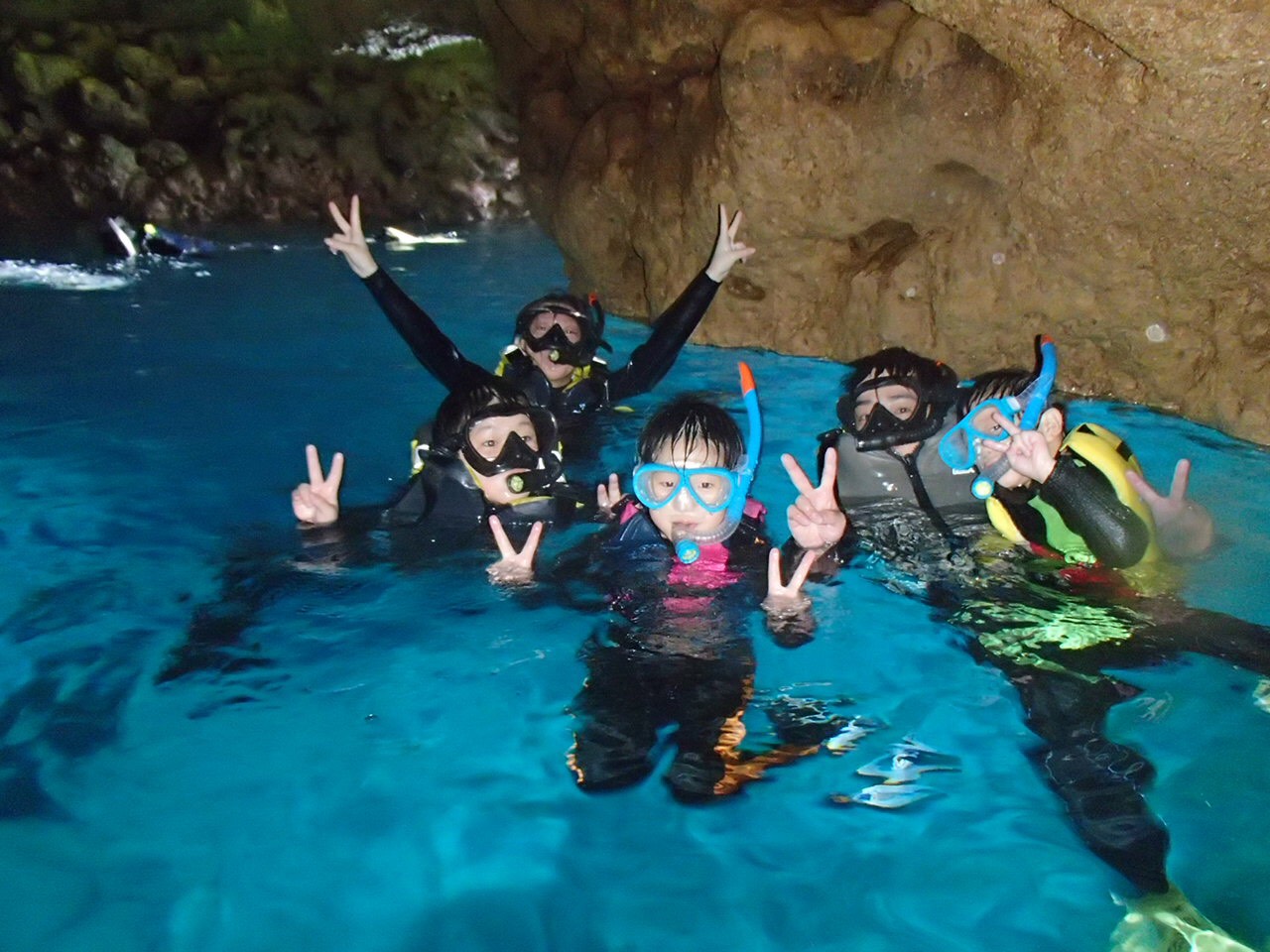 青の洞窟　ビーチシュノーケリング